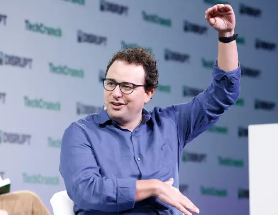 百度前员工创办世界顶级AI公司,近日突发声明:我的产品禁止中国企业使用